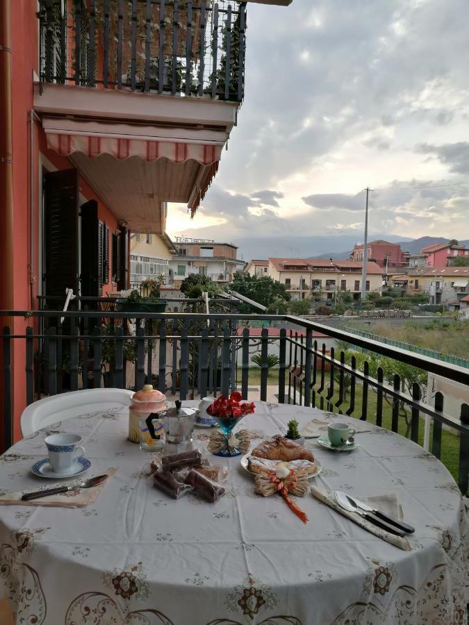 Relax House Villa Giardini-Naxos Kültér fotó